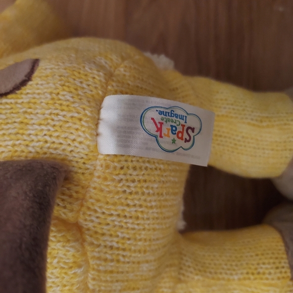 Spark Create Imagine Giraffe Plush Knit Toy Stuffed Animal Yellow Brown Rattle - Picture 9 of 9